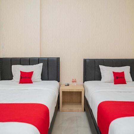 Reddoorz Near Flyover Arjosari 말랑 외부 사진