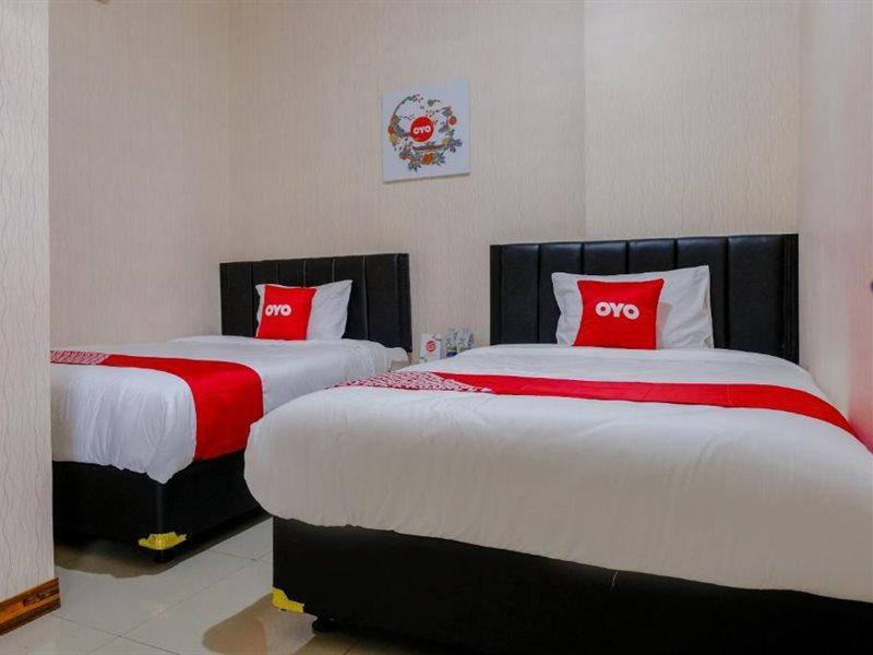 Reddoorz Near Flyover Arjosari 말랑 외부 사진