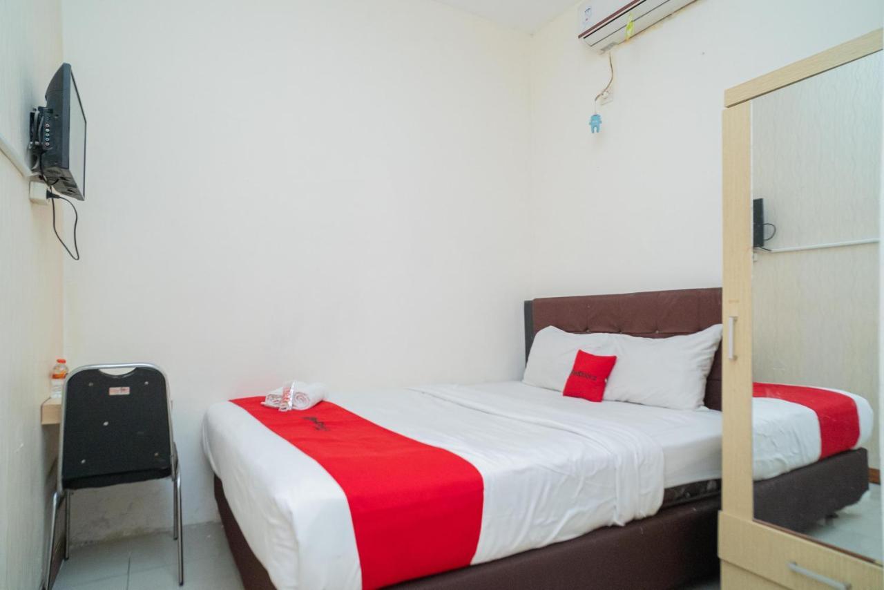Reddoorz Near Flyover Arjosari 말랑 외부 사진