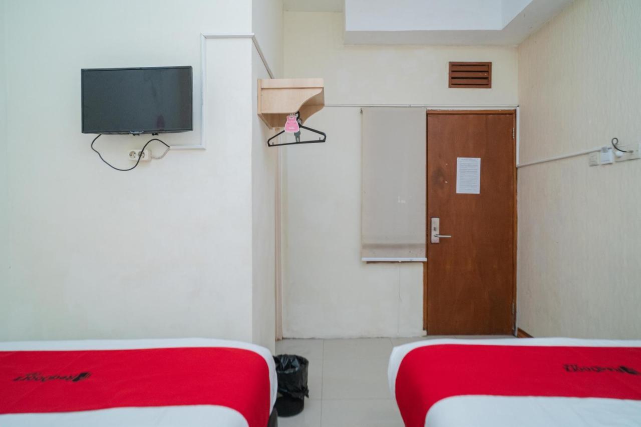 Reddoorz Near Flyover Arjosari 말랑 외부 사진