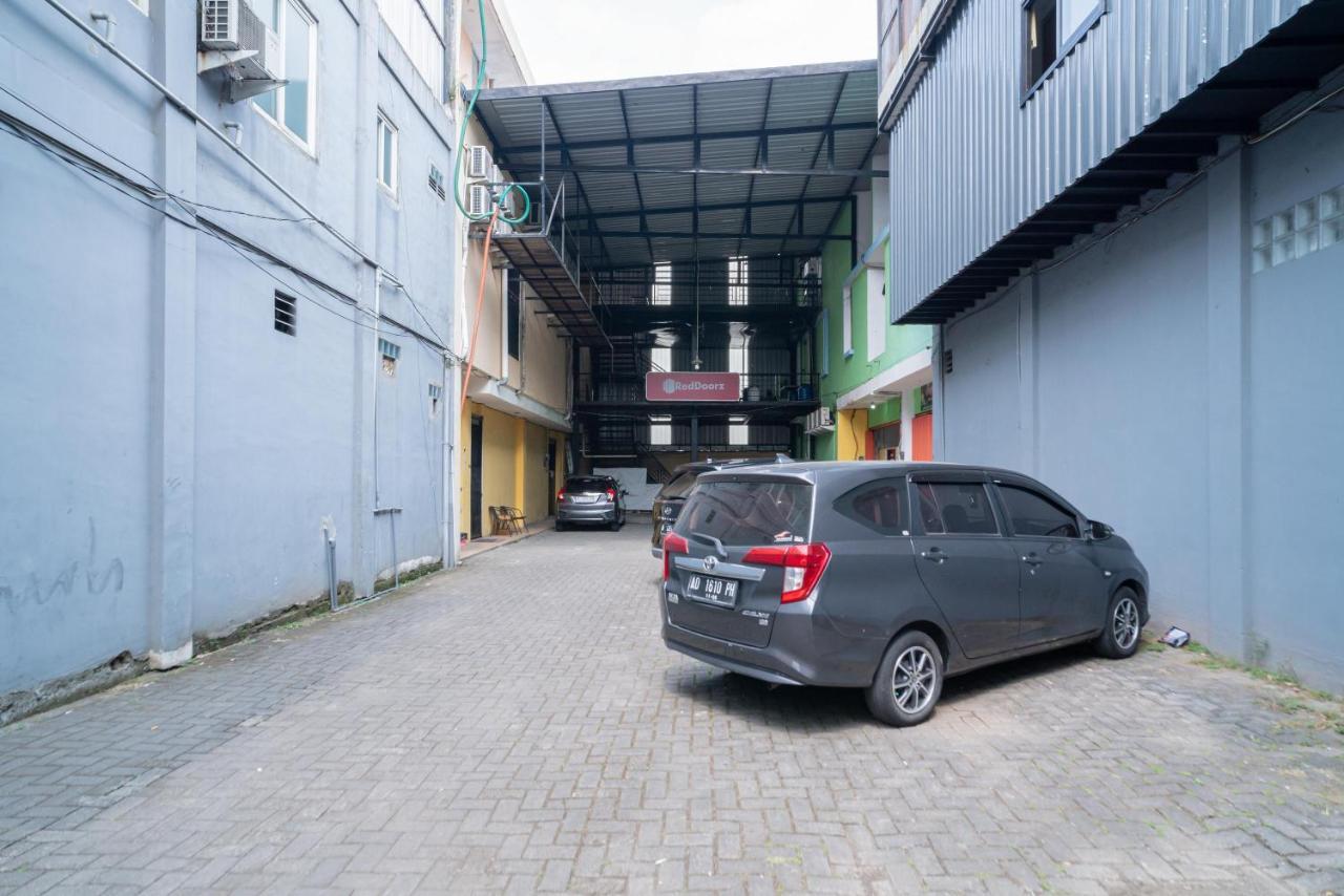 Reddoorz Near Flyover Arjosari 말랑 외부 사진