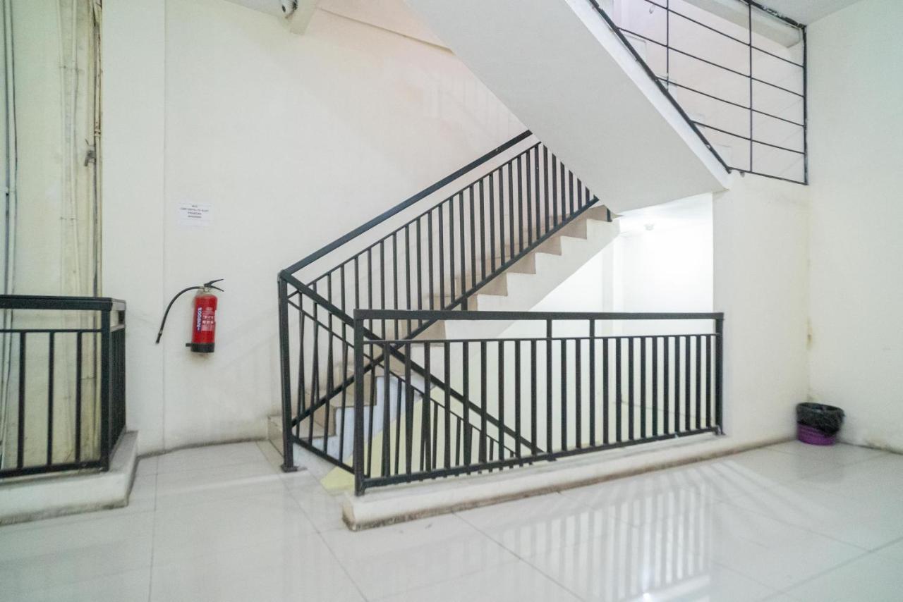 Reddoorz Near Flyover Arjosari 말랑 외부 사진